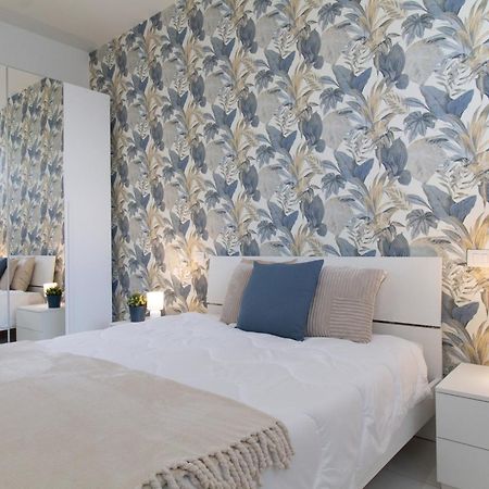 Sky Suite Blue Pomezia Buitenkant foto